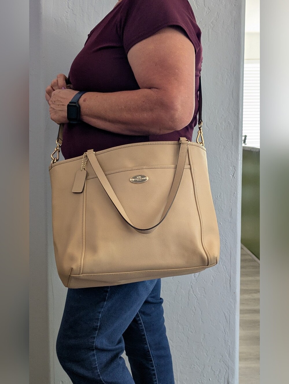 Coach Beige  Crossgrain Leather Zip Top Pocket Tote Shoulder Bag.